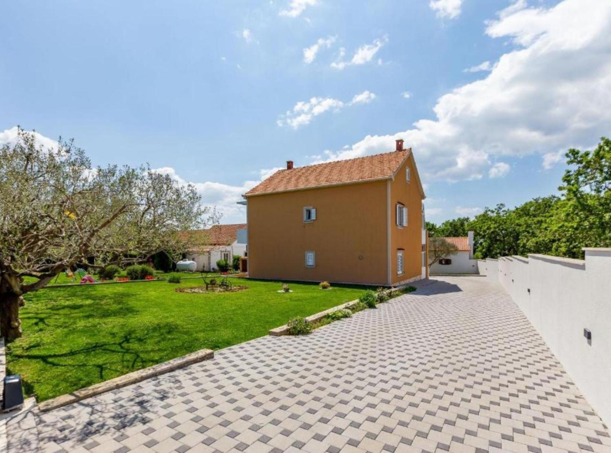 Peaceful Murvica Pool, Garden, And Modern Comfort Apartament *